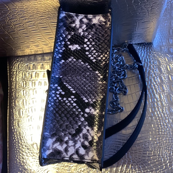 Mk snake print crossbody silver chain double strap - Picture 3 of 4